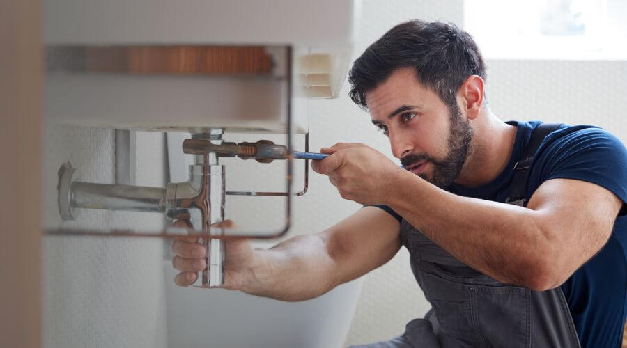 Faucet aerator cleaning/replacement in Walnut Grove, MS
